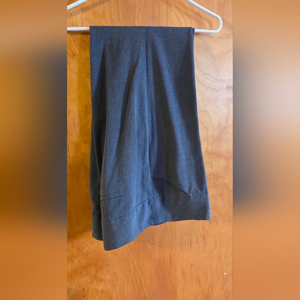 Elegant Grey Women's Pants - Picture 4 of 6